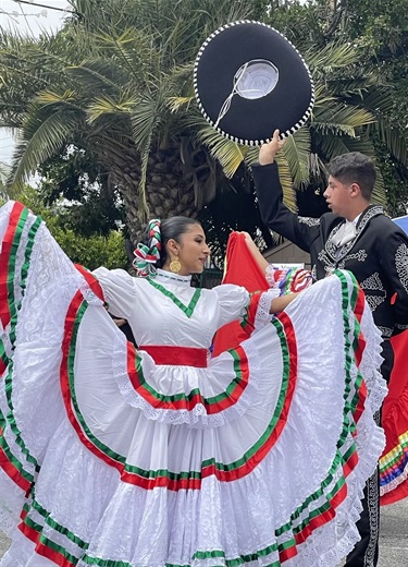 Lady Dancing
